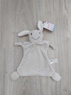 Nieuw! Knuffel knuffeldoekje bambino konijn grijs L230, Ophalen of Verzenden, Zo goed als nieuw, Konijn
