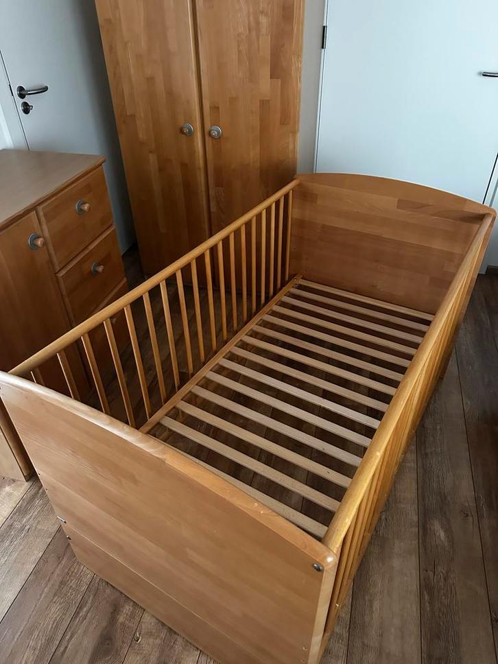 Kinderkamer: ledikant/kinderbed, commode, kleerkast, Huis en Inrichting, Slaapkamer | Complete slaapkamers, Gebruikt, Eenpersoons