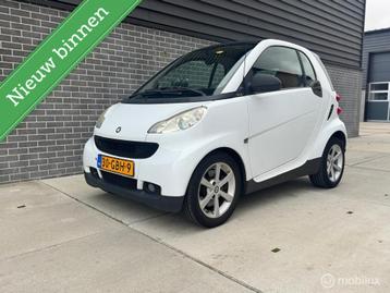 Smart fortwo coupé 1.0 BOMVOL AUT Leder Glazen Dak APK NAP beschikbaar voor biedingen