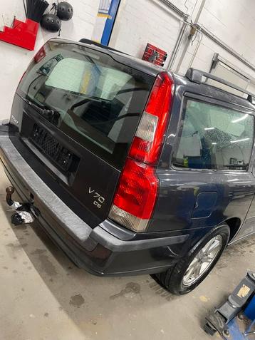 Volvo v70 onderdelen beschikbaar voor biedingen