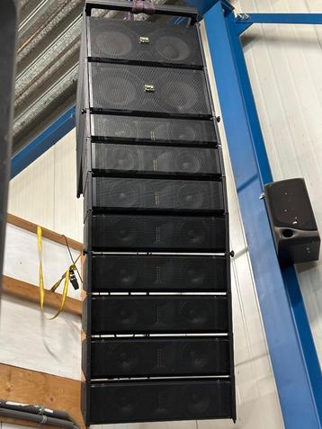 Stage IMG Stageline L-Ray-1000 actieve line array 700W beschikbaar voor biedingen