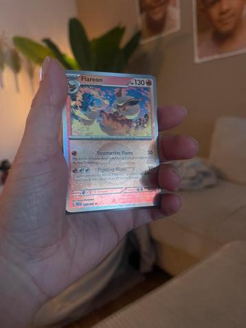 Flareon pokeball beschikbaar voor biedingen