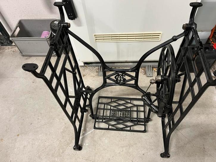 Gritzner Naaimachine Onderstel - Tuintafel Project, Antiek en Kunst, Curiosa en Brocante, Ophalen of Verzenden