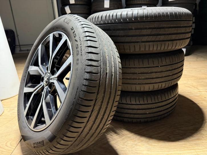 17 inch originele Volkswagen Passat velgen + zomerbanden, Auto-onderdelen, Banden en Velgen, Banden en Velgen, Zomerbanden, 17 inch