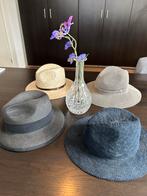 4 Diverse Hoeden - Stijlvol en Uniek!, Kleding | Dames, Hoeden en Petten, Ophalen of Verzenden, Zo goed als nieuw, One size fits all