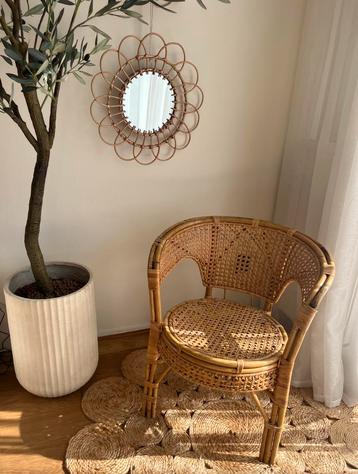 Unieke vintage boho stijl Rotan Webbing Fauteuil beschikbaar voor biedingen