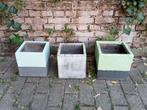 3 vierkante plantenbakjes 22x22x22cm clay fibre grijs groen, Ophalen, Overige materialen, Gebruikt, Minder dan 30 cm