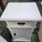 Vintage nachtkastje, Huis en Inrichting, Slaapkamer | Nachtkastjes, Gebruikt, 45 tot 65 cm, Hout, 55 tot 70 cm