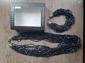 Zwarte ketting en armband van Tsjechisch glas  beschikbaar voor biedingen