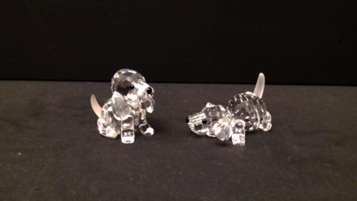 Swarovski Beagle spelend & zittend, Verzamelen, Swarovski, Zo goed als nieuw, Figuurtje, Ophalen of Verzenden