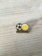 Voetbal pin / speldje Zuid-Afrika, Ophalen of Verzenden, Zo goed als nieuw, Sport
