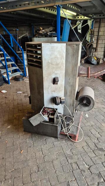 Oliekachel, afgewerkte olie beschikbaar voor biedingen