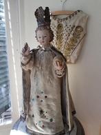 antiek KINDJE van PRAAG + KROON + DOOS met 5 KLEDINGSTUKKEN, Ophalen