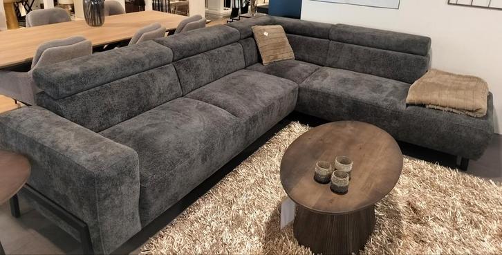 Luxe hoekbank in donkergrijs – 23-9-2025 gekocht, Huis en Inrichting, Banken | Complete zithoeken, Nieuw, Stof, Ophalen of Verzenden