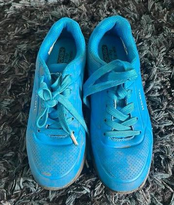 Skechers maat 34 blauw in nette staat beschikbaar voor biedingen