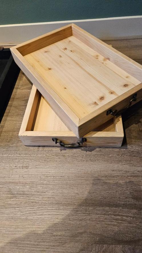 dienblad, gemaakt, duurzaam, grenen hout, Huis en Inrichting, Woonaccessoires | Dienbladen, Zo goed als nieuw, Hout, Rechthoekig