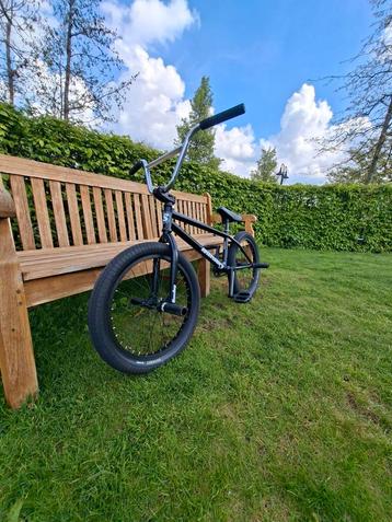 Sunday bmx beschikbaar voor biedingen