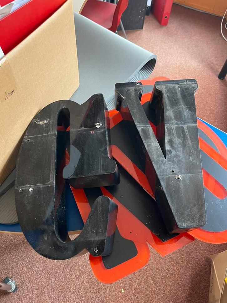 Letters van metaal met losse frontjes, Huis en Inrichting, Overige Huis en Inrichting, Gebruikt, Ophalen of Verzenden