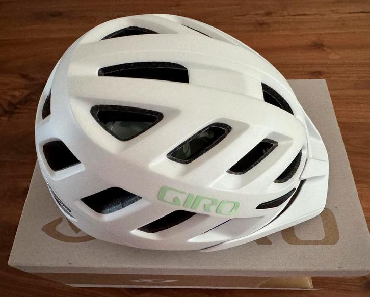Giro Radix Damesfietshelm - Zo goed als nieuw, Fietsen en Brommers, Fietsaccessoires | Fietshelmen, Zo goed als nieuw, Dame, M