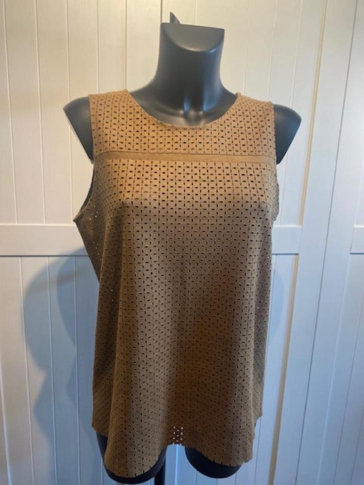 EsQualo suedine (suède look) top tabac (bruin) maat L | 40, Kleding | Dames, Tops, Nieuw, Maat 42/44 (L), Bruin, Zonder mouw, Verzenden