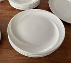 Wedgwood shape 225 solar bone china, Ophalen of Verzenden, Zo goed als nieuw, Bord(en), Wedgwood