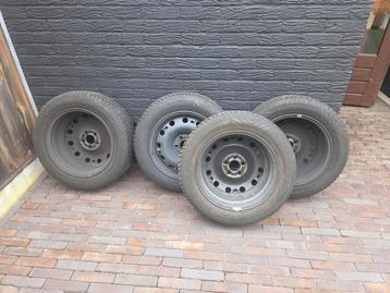 Autobanden met velg - 185/60 R15 beschikbaar voor biedingen