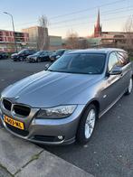 BMW 3-Serie 318i 143pk Aut. 2011 Grijs, Automaat, 1995 cc, Zwart, 1435 kg