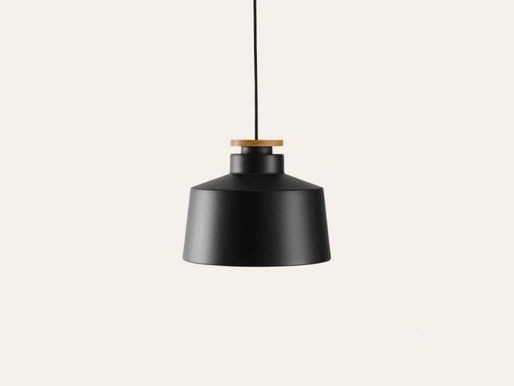 Herstal Street M bij TheReSales, Huis en Inrichting, Lampen | Hanglampen, Zo goed als nieuw, Minder dan 50 cm, Hout, Metaal, Ophalen of Verzenden