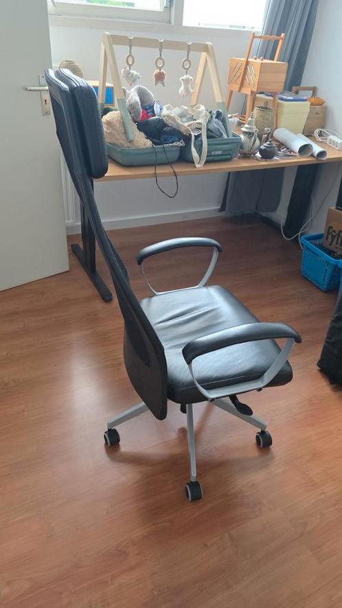 Lederen bureaustoel met meshleuning, Huis en Inrichting, Bureaustoelen, Zo goed als nieuw, Zwart, Ophalen