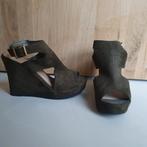 Nubuk olijfgroene sandalen maat 38 - Zo goed als nieuw!, Kleding | Dames, Schoenen, Atmosphere, Zo goed als nieuw, Groen, Sandalen of Muiltjes