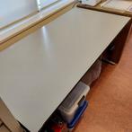 Bureau grijs verstelbaar 160x80cm 3x, Ophalen, In hoogte verstelbaar, Zo goed als nieuw, Bureau