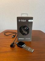 Fitbit versa 4, Sieraden, Tassen en Uiterlijk, Smartwatches, Verzenden, Zwart, Nieuw, Fitbit