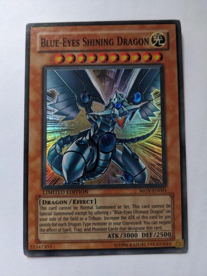 Blue-Eyes Shining Dragon – Limited Edition (MOV-EN001), Hobby en Vrije tijd, Verzamelkaartspellen | Yu-gi-Oh!, Zo goed als nieuw
