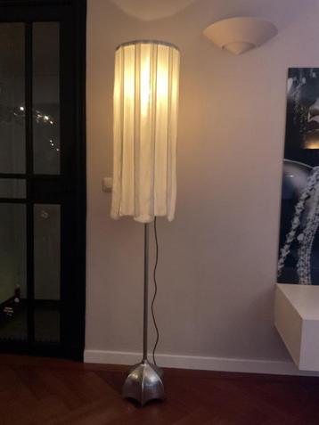 Madonna vloerlamp Jan des Bouvrie  beschikbaar voor biedingen
