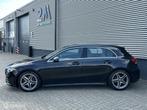Mercedes A-klasse 180 AMG Pakket NAVIGATIE, LED, NIEUWSTAAT, Auto's, Voorwielaandrijving, 136 pk, Gebruikt, Zwart