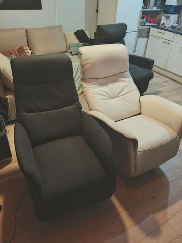 Relaxte elektrische fauteuil grijs. beschikbaar voor biedingen