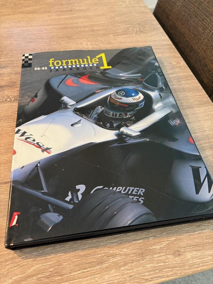 Formule 1 Jaarboek 1998-99, Boeken, Auto's | Boeken, Gelezen, Algemeen, Ophalen of Verzenden