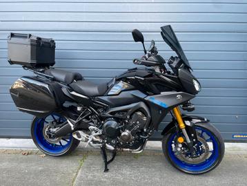 Yamaha Tracer 900 GT: Uniek, 3 koffers, Navi, QS, Handvatver beschikbaar voor biedingen