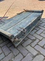 Antieke slee, Ophalen