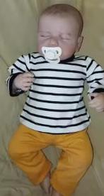 Realistische baby pop levensecht Lou (49cm), Verzamelen, Poppen, Ophalen of Verzenden, Nieuw, Pop, Levensecht of Reborn