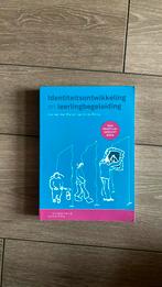 Identiteitsontwikkeling en leerlingbegeleiding, Gelezen, Jos van der Wal; Jacob de Wilde, Ophalen of Verzenden, Ontwikkelingspsychologie