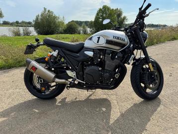 Yamaha XJR 1300 retro style omgebouwd beschikbaar voor biedingen