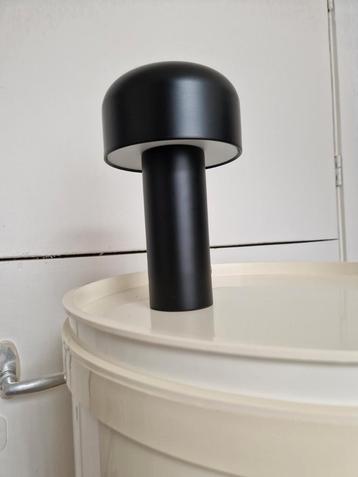 Tafellamp mushroom model  beschikbaar voor biedingen