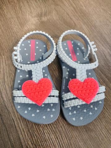 Ipanama sandalen maat 21 beschikbaar voor biedingen