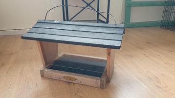 Vogel voerhuisje  beschikbaar voor biedingen