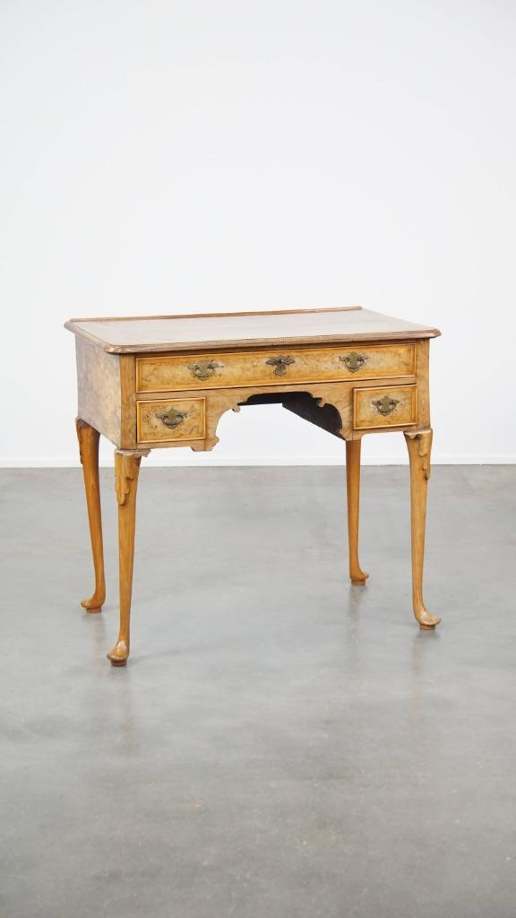 Antiek Hollands wortelnoten houten schrijftafel uit 18e eeuw, Huis en Inrichting, Tafels | Bijzettafels, Gebruikt, Rechthoekig