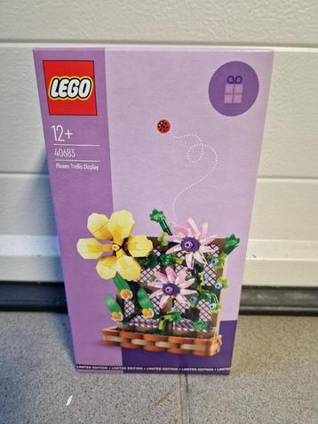 LEGO GWP 40683 Bloemenpracht met hekwerk