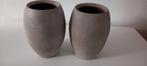 2 Taupe Kleurige Terracotta Bloempotten 'Mica Decorations', Ophalen, Gebruikt, Rond, Binnen