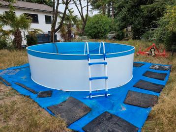 Zwembad staal 360cm rond 90cm hoog beschikbaar voor biedingen
