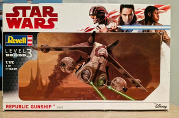 2 Star Wars Bouwdozen - Republic Gunship & Sith infiltrator beschikbaar voor biedingen